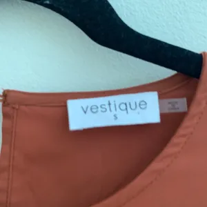 Vestique | Long Sleeve Tiered Dress thumbnail 3