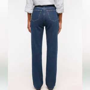Abercrombie & Fitch Ultra High Rise 90s Slim Straight Jean thumbnail 3