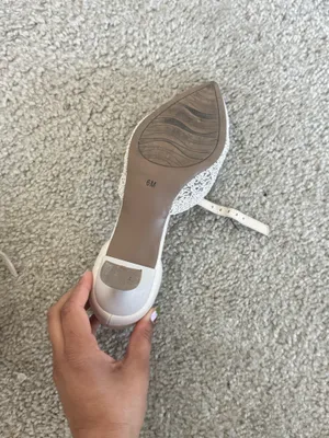 Beige Heels White Size 6 thumbnail 4