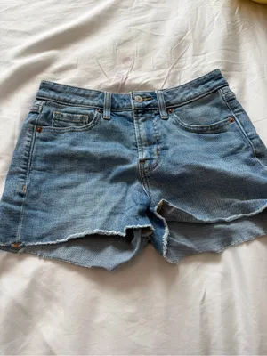 Old Navy Washed Blue Mid-Rise Denim Shorts thumbnail 2