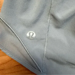 Lululemon Hotty Hot Low-Rise Lined Shorts 2.5” in Rhino Grey Size 10 thumbnail 8