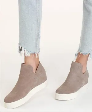 Steve Madden Taupe Suede Wrangle Booties thumbnail 1