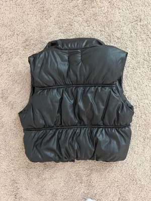 Black puffer vest thumbnail 3