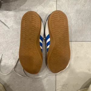 Adidas Women’s Blue Sneakers thumbnail 4