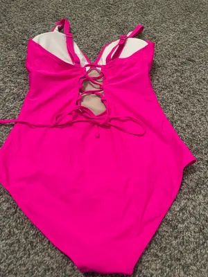 BMJL Stylish pink one-piece swimsuit featuring elegant embroidery. Perfect for beach days. thumbnail 6