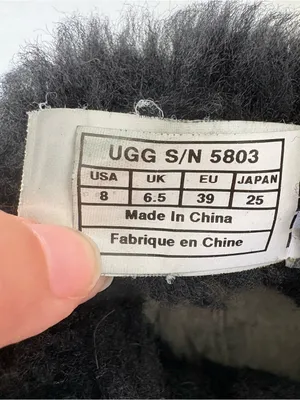 Ugg Women’s Classic Bailey Button Boots Black Suede Leather Size 8 thumbnail 11