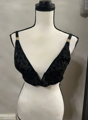 Victoria's Secret black bralette thumbnail 1