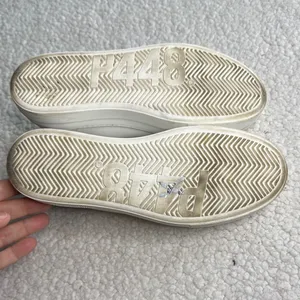 P448 Women's Cream and Gray Athletic Shoes thumbnail 1