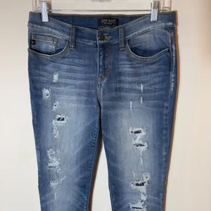 Judy Blue Distressed‎ Cuffed Skinny Jeans Size 9/29 thumbnail 2