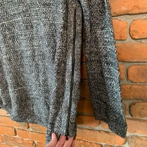 Banana Republic Gray Marled Knit Sweater with Side Zippers Long Sleeve Size L‎ thumbnail 2