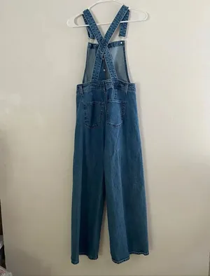 Universal Thread Denim Overalls Size 4 Wide Leg Button Front Blue Jeans thumbnail 3