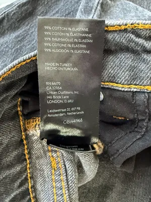 Urban Outfitters BDG Low-Rise Flared Jeans in Washed Black • Sz 27 thumbnail 7