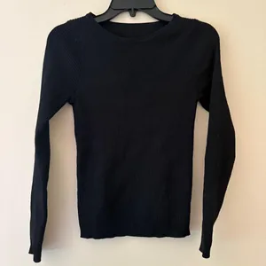 Black Ribbed Long Sleeve Sweater Top Women’s Size M thumbnail 1