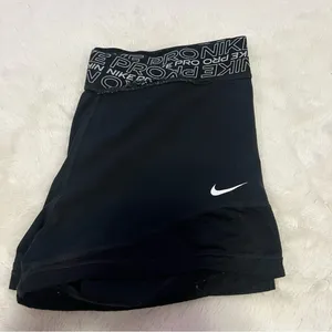 Nike Women's Black Pro Shorts thumbnail 1