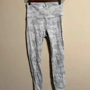Lululemon Wunder Under High-Rise Tight 25" Luxtreme Camo Jacquard Alpine White thumbnail 7