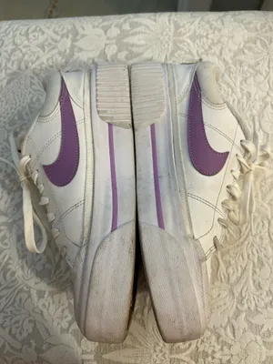 Nike Tennis Shoes thumbnail 3