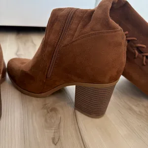 Knee high boots  thumbnail 5
