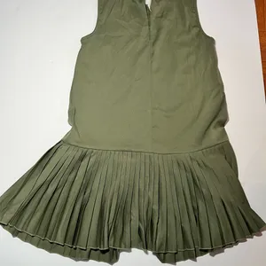 NWT ASOS Design Safari Green Drop Waist Pleated Shift Dress Womens Sz 2 thumbnail 2