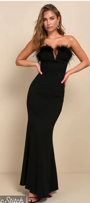 Elegant Lulu’s Extraordinary Glam Feather Trim Evening/Prom Gown! thumbnail 1