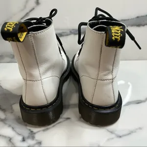 Doc Dr. Martens Women's Punk Goth Grunge White Leather Luana Combat Boots Sz 5 thumbnail 4
