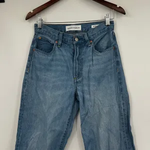 Aritzia Denim Forum The ‘90s So-Soft Hi-Rise Baggy Jean relaxed fit blue pockets size 26 thumbnail 6