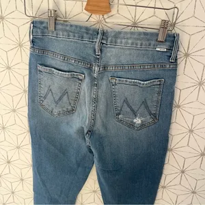 Mother High Waisted Looker Jean Ankle Fray in Thrilling Shots thumbnail 7