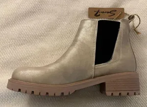 Seven7 NWT Billie Chelsea Boot Gold Women’s Sz 9 thumbnail 7
