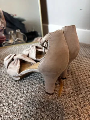 Nude heels suede Tan Size 8 thumbnail 2