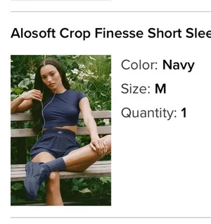 Alosoft Crop Alo Yoga Finesse Short Sleeve thumbnail 5