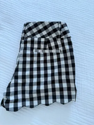 Ann Taylor Black & White Gingham Scallop Hem Women’s Shorts thumbnail 3