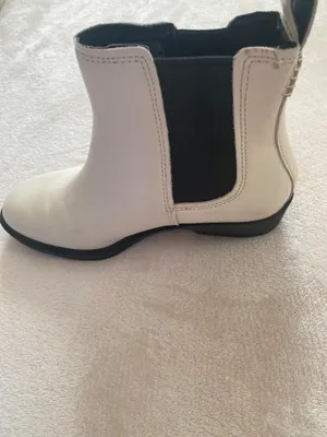 UGG Women's White & Black Emmeth Boots thumbnail 4
