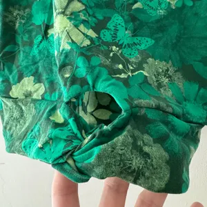 OFFLINE By Aerie Real Me XTRA Twist Crop Tank Top Jade‎ Floral Green Butterfly thumbnail 4