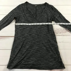 Lululemon Women V-Neck Long Sleeve Workout Shirt thumbnail 6
