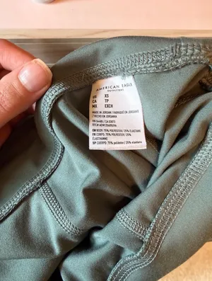 American Eagle Outfitters green high waisted everyday pocket legging thumbnail 8