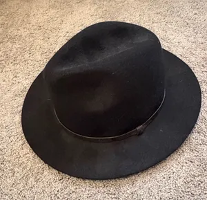 Forever 21 Black Wide-Brim Fedora Hat thumbnail 1