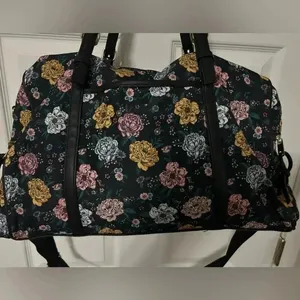 Flower women gym/luggage bag thumbnail 3