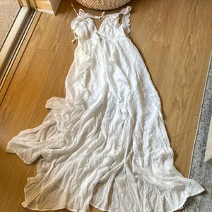 Cupshe White Maxi Dress thumbnail 1