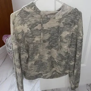 SO NWT Hooded sweater thumbnail 1