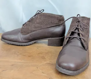 Ladies' Munro USA Made Leather Ankle Boots Size 9.5 thumbnail 1