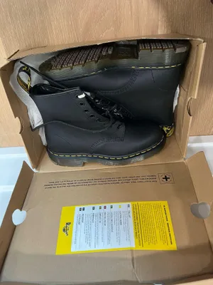 Dr. Martens thumbnail 4