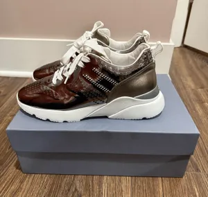 Hogan Sneakers Silver Size 7.5 thumbnail 1