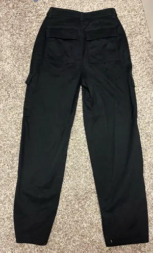 Universal Threads Black Cargo Pants thumbnail 2
