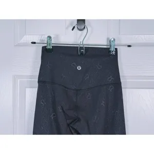Lululemon Align High Rise Leggings 28" Size 2 Black Yoga Pilates Graphic Logo thumbnail 6