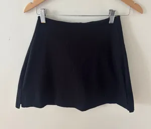 Girlfriend Collective Black Skort Athletic Tennis Skirt Built-in Shorts Small thumbnail 1