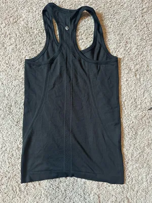 Lululemon Black Racerback Women's Tank Top thumbnail 4