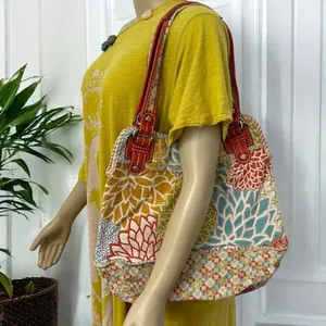 Fossil Multicolored Floral Pattern Canvas Shoulder/Handbag Medium‎ ZB 2907 thumbnail 2
