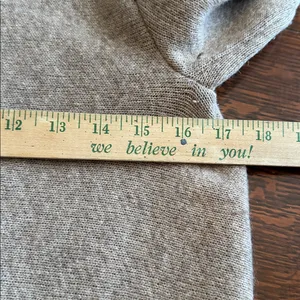 Beautiful Chiaramente Wool Blend Sweater Sz Medium Made in Italy thumbnail 9