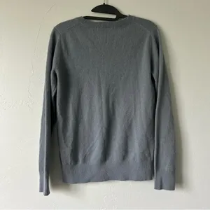 Quince 100% Cashmere Muted Grey Blue Crewneck Sweater Small Minimalist Capsule thumbnail 5