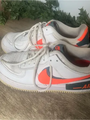 Nike Air Force 1 Shadow sneakers in the White Solar Red Color Ladies Sz 8.5 thumbnail 2