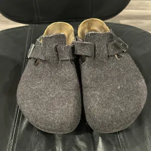 Birkenstock Women's Felt Clogs in Dark Gray thumbnail 2